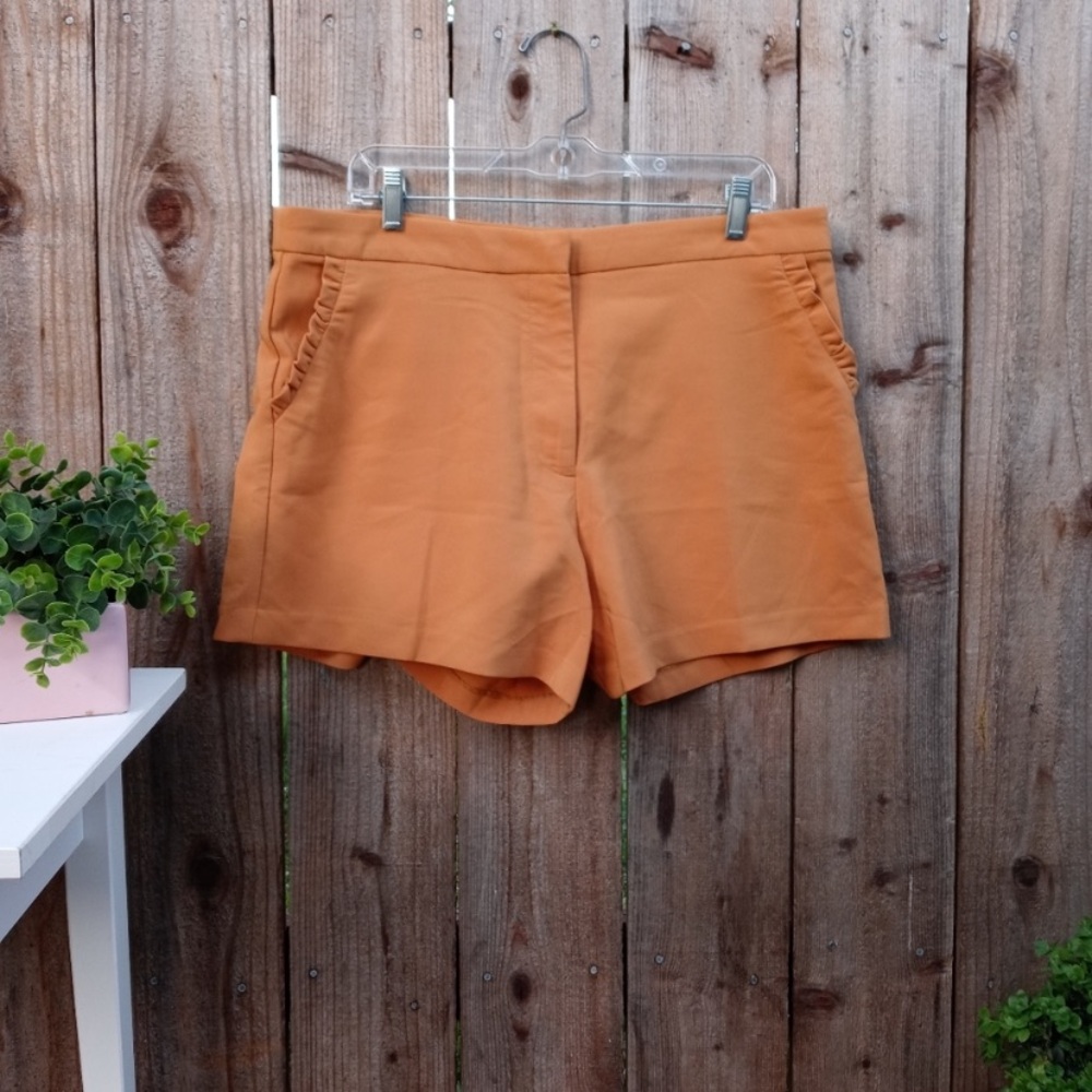Charlotte Russe High waisted ruffle pocket camel shorts S - Picture 2 of 5